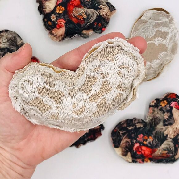 Lot of 6 Hearts Bowl Fillers Coffee Table Cottage Chickens and Lace 4.5x4 In - Picture 3 of 7